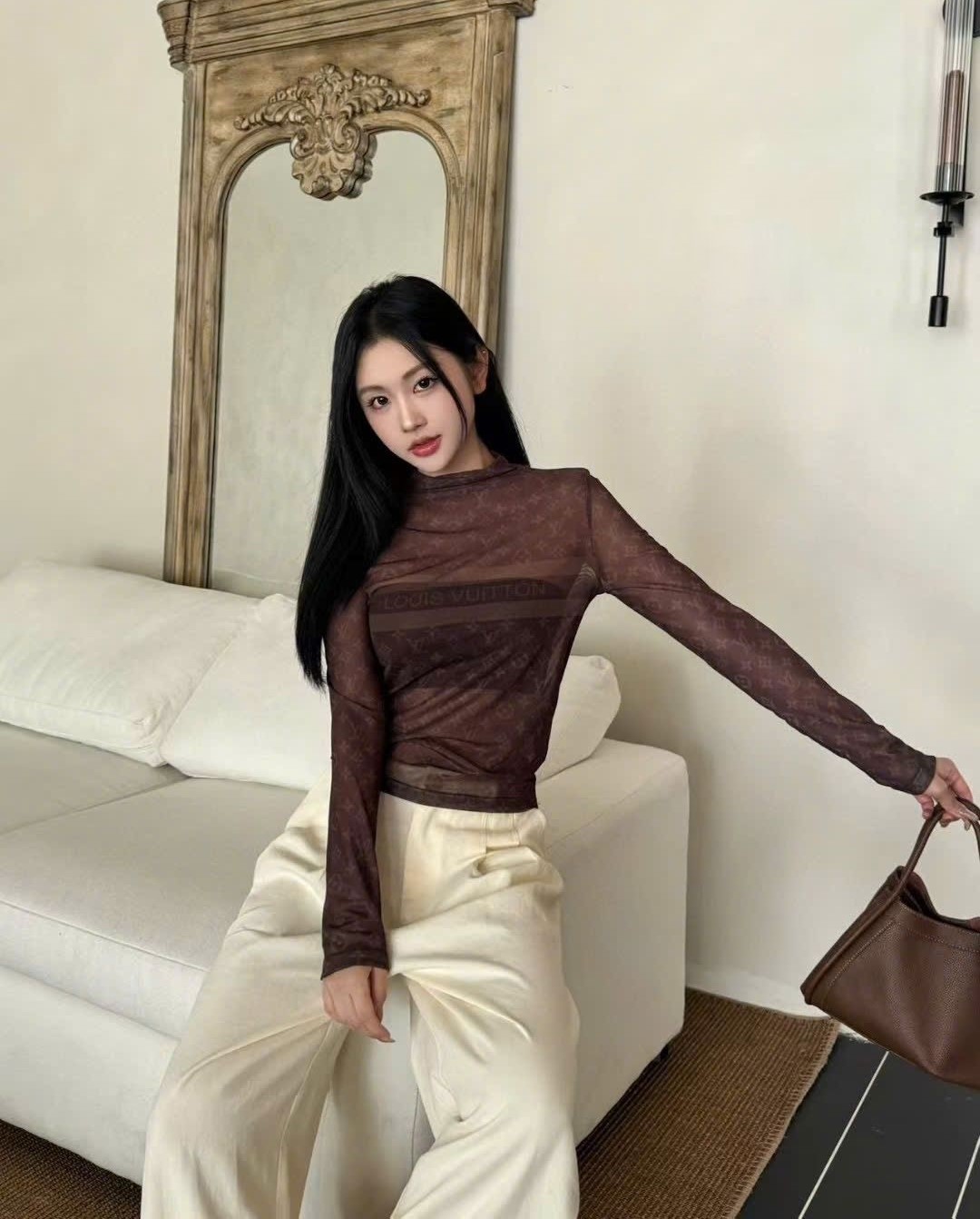 Áo giữ nhiệt nữ thời trang LV cổ lọ 3