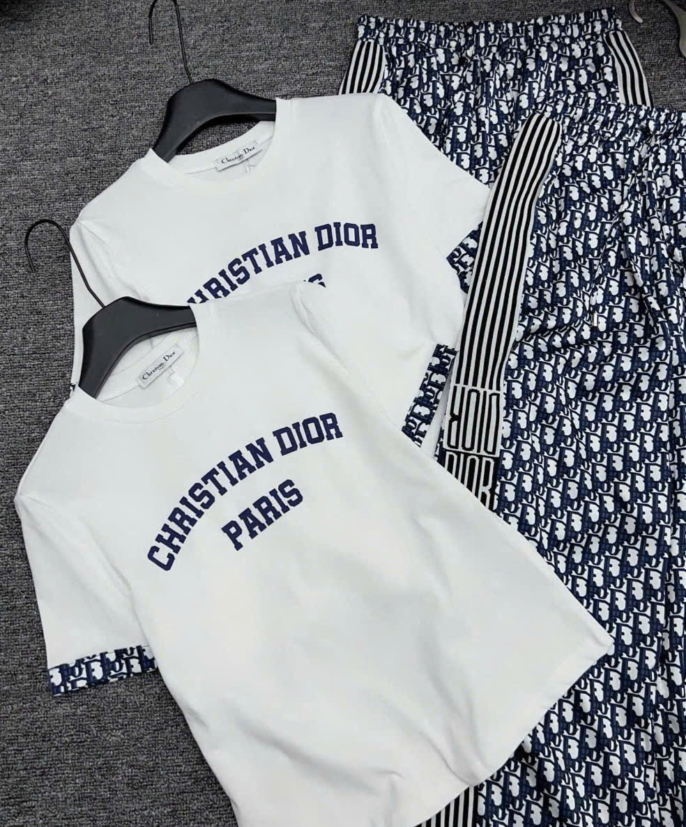 Combo bộ áo thun trắng quần suông dài họa tiết hãng Dior 3