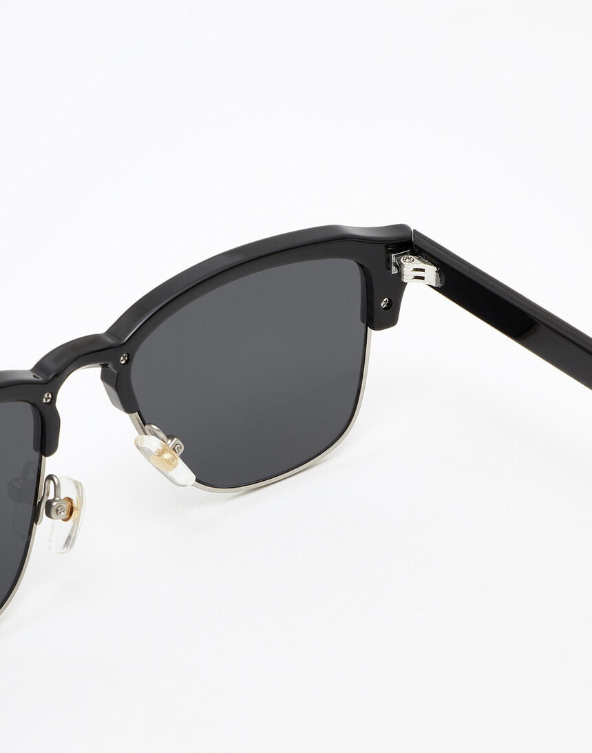 KÍNH MÁT UNISEX HAWKERS DIAMOND ALL BLACK CLASSIC X 13