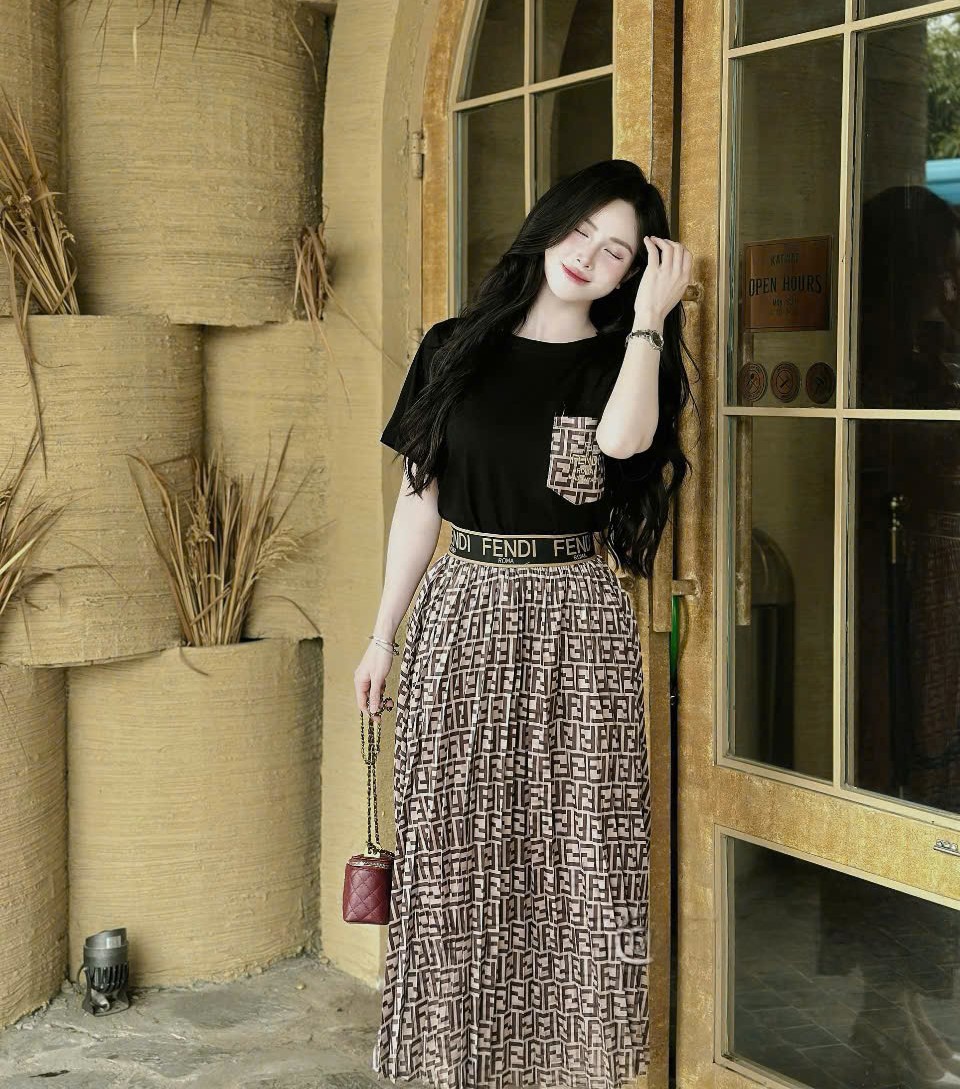 Combo váy dài áo thun tay ngắn Fendi 8