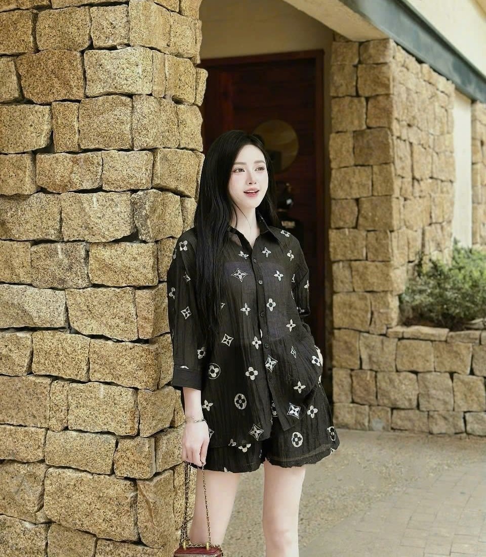 Combo bộ nữ áo sơ mi tay dài quần short ngắn Louis Vuitton 3
