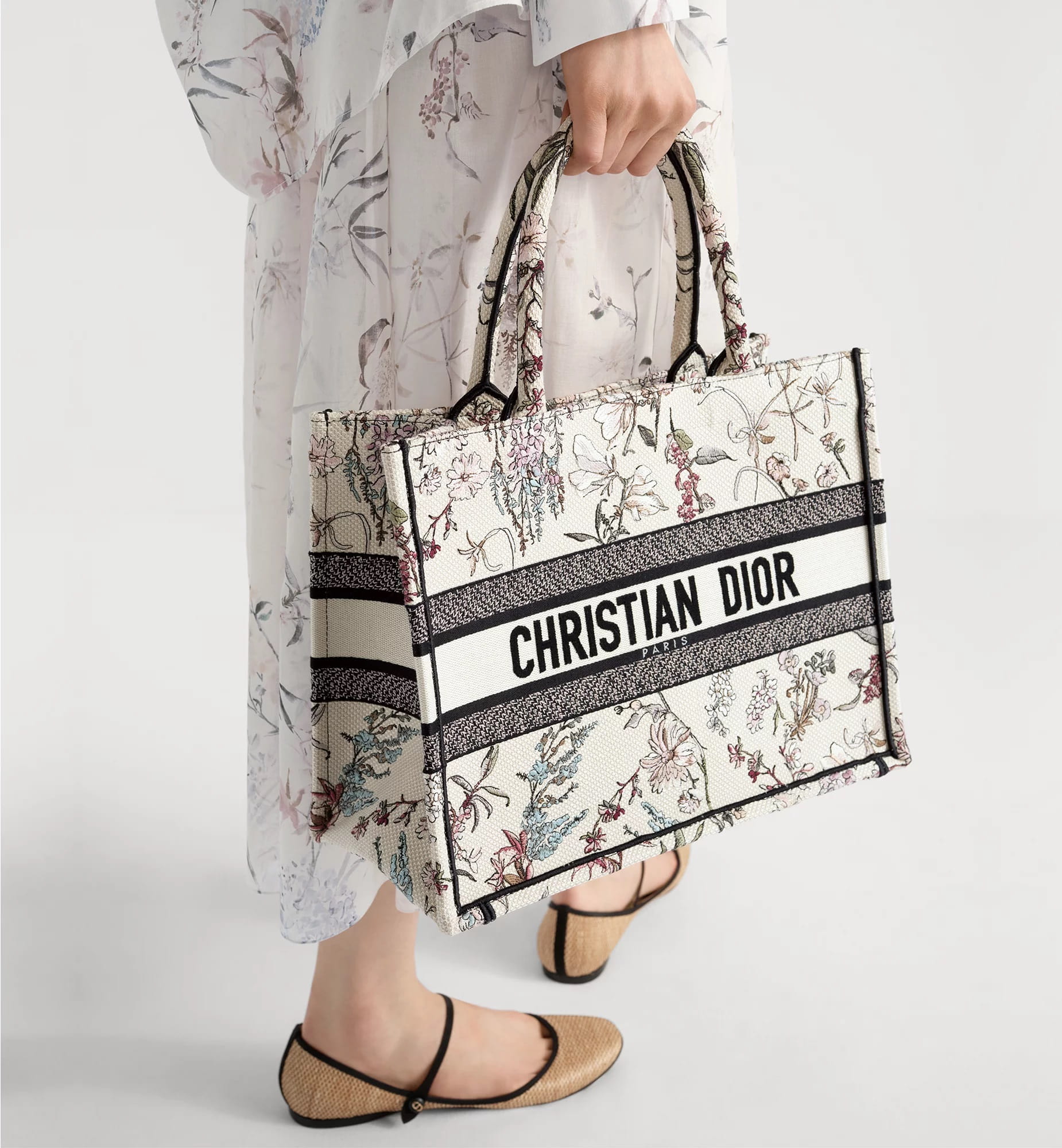 Túi xách Medium Dior Book Tote Beige Millefiori Embroidery 2