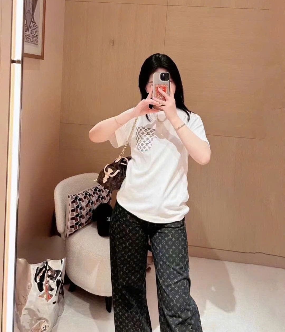 Áo phông LV nữ Louis Vuitton Signature Plaque T-Shirt 1