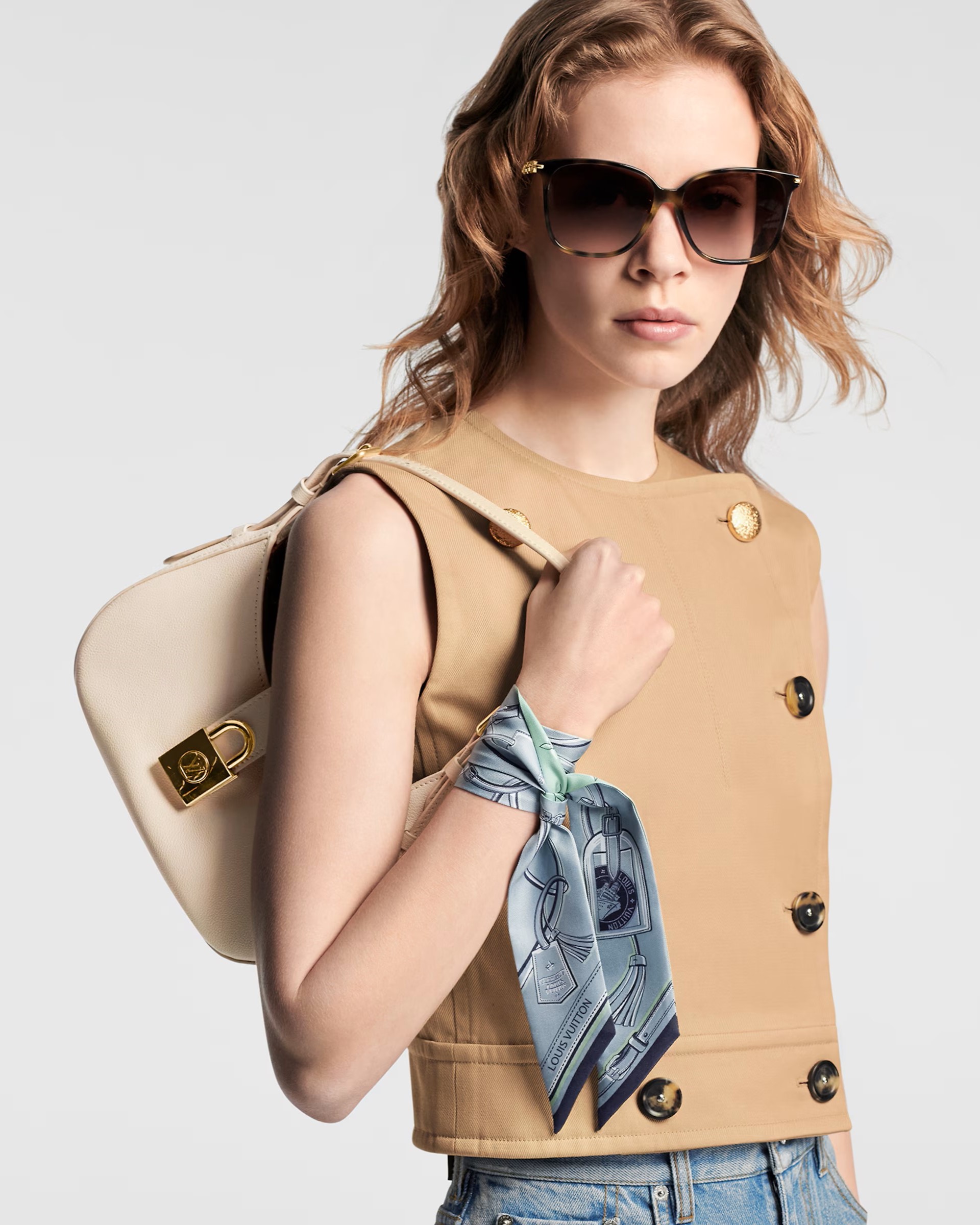 TÚI NỮ LV LOUIS VUITTON LOW KEY SHOULDER BAG QUARTZ 3