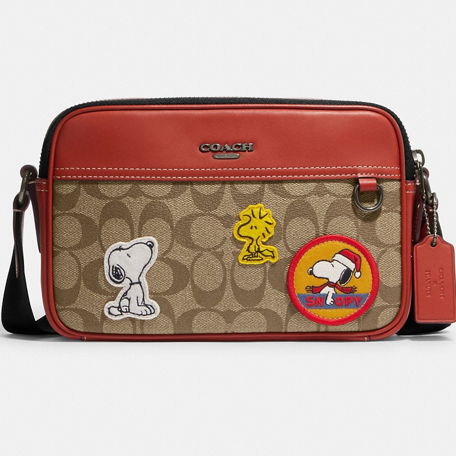 TÚI NAM HAI NGĂN COACH X PEANUTS GRAHAM CROSSBODY IN SIGNATURE CANVAS WITH PATCHES 4