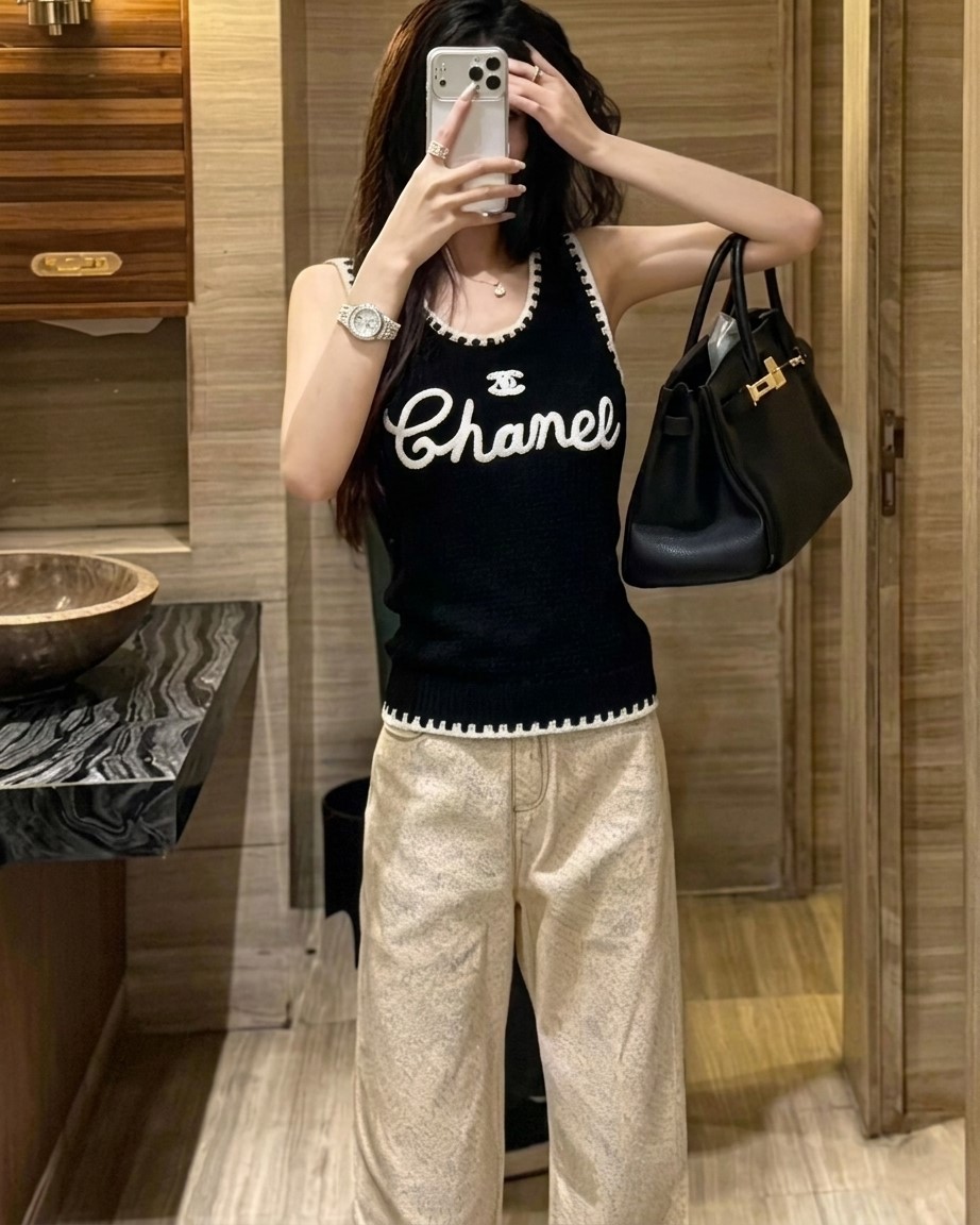 Áo ba lỗ nữ đen viền trắng Chanel 4