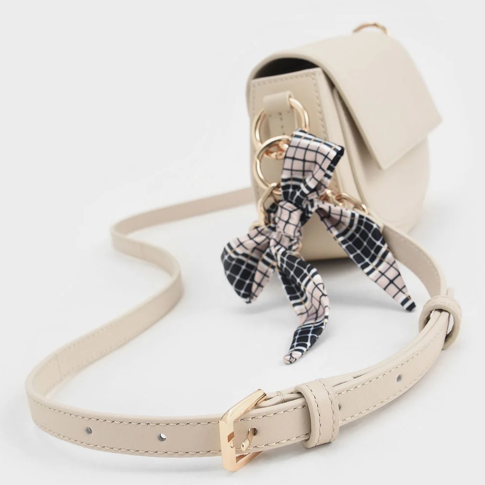 TÚI ĐEO CHÉO NỮ CHARLES KEITH NẮP GẬP SATIN SCARF LEATHER 35