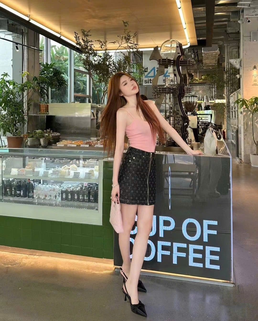 Váy nữ ngắn jean LV 4