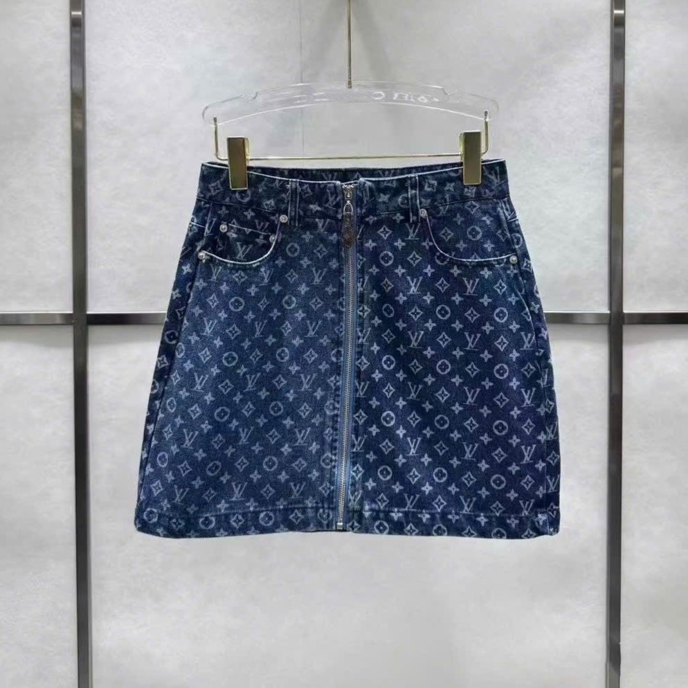 Váy nữ ngắn jean LV 13