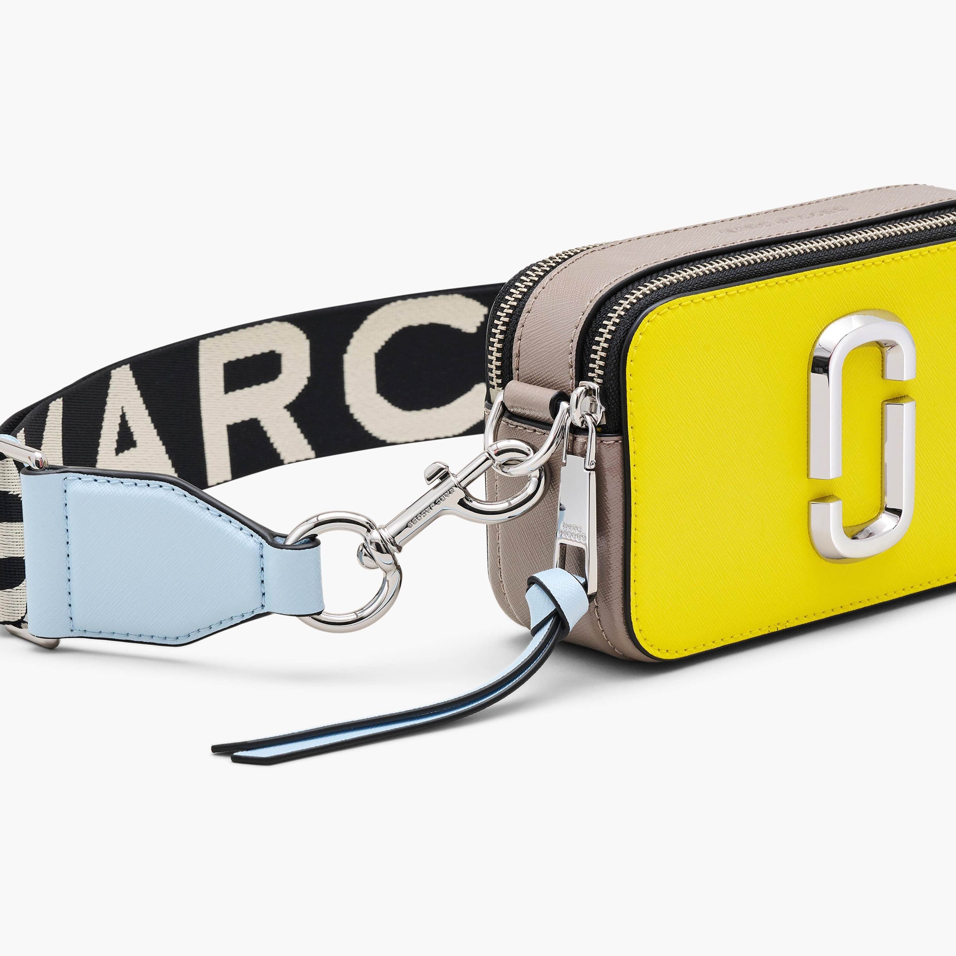 Túi đeo chéo nữ Marc Jacobs màu vàng The Snapshot Crossbody Bag Smiley Yellow Multi 2S3HCR500H03 4