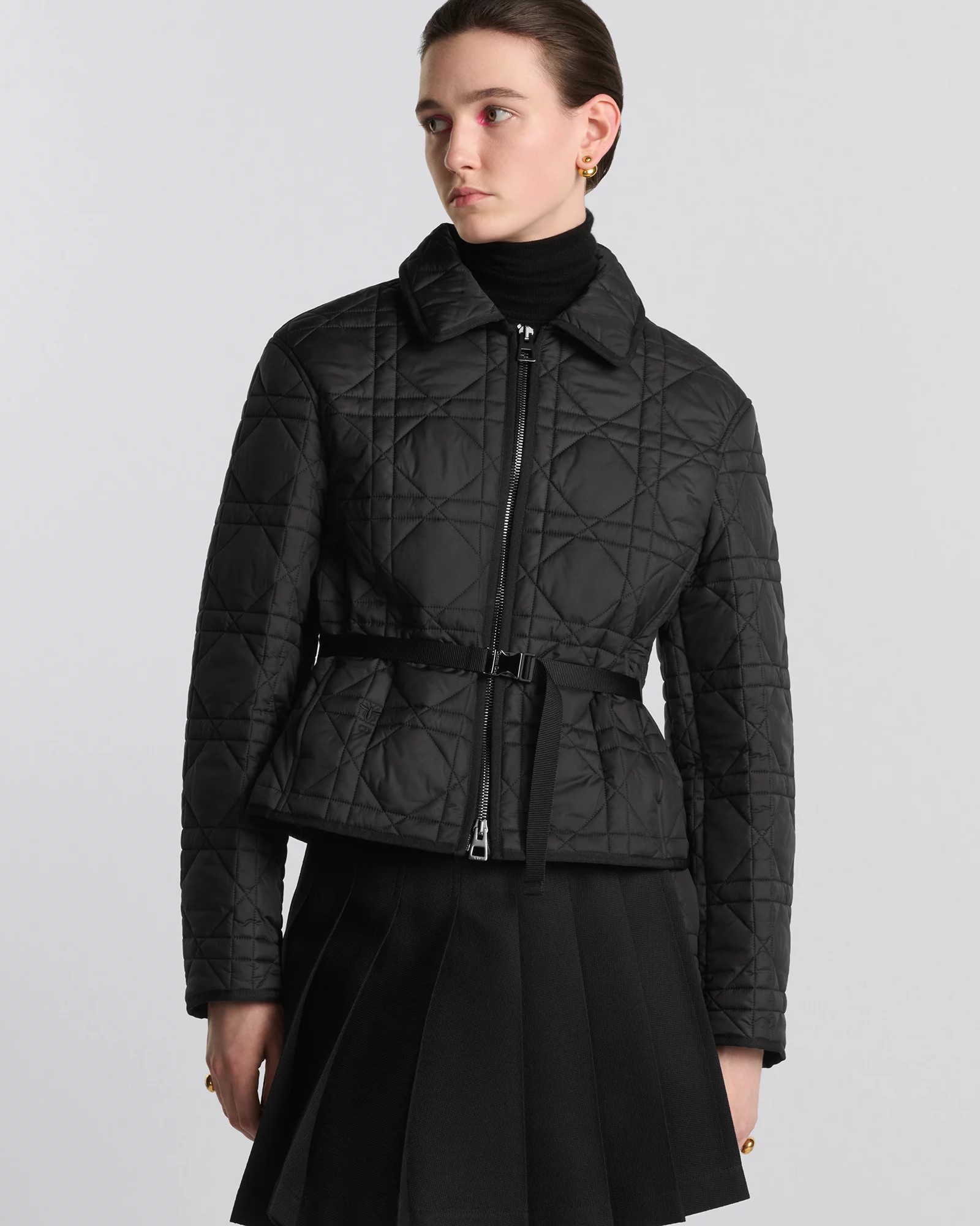 Áo khoác trần chỉ Dior Macrocannage pea coat with belt Quilted functional taffeta in black 6
