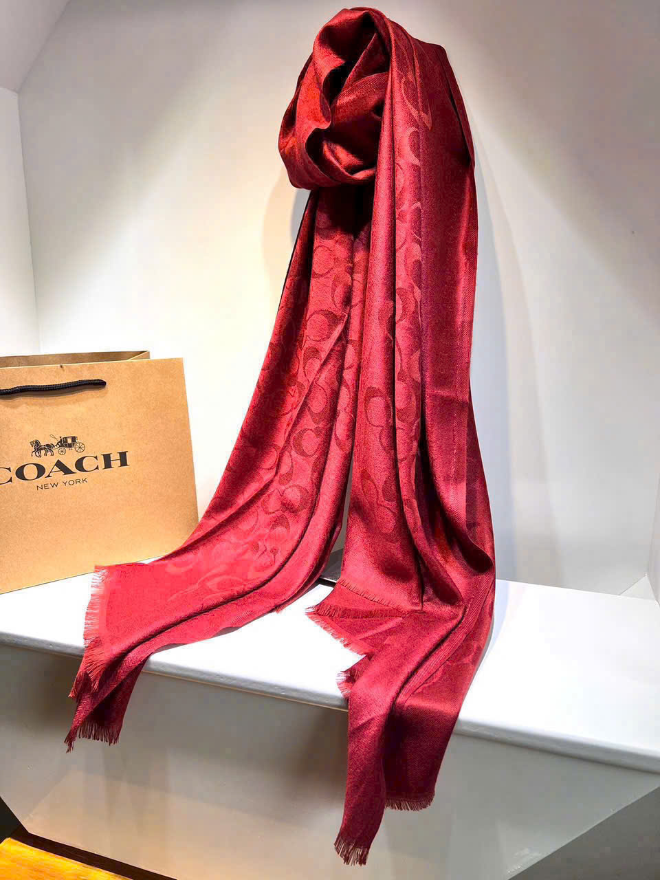 Khăn choàng nữ Coach Fringe Scarf Signature C Logo Wrap True Red F76394 1