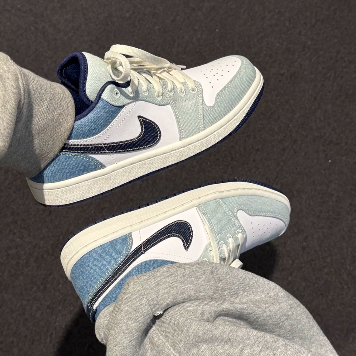 Giày thể thao Nike Air Jordan 1 Low SE Denim Star Blue IH0648-141 5