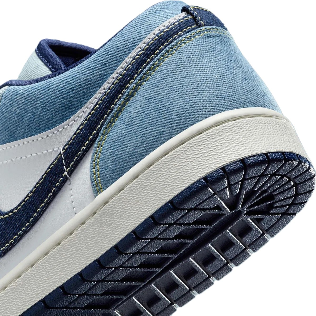 Giày thể thao Nike Air Jordan 1 Low SE Denim Star Blue IH0648-141 2