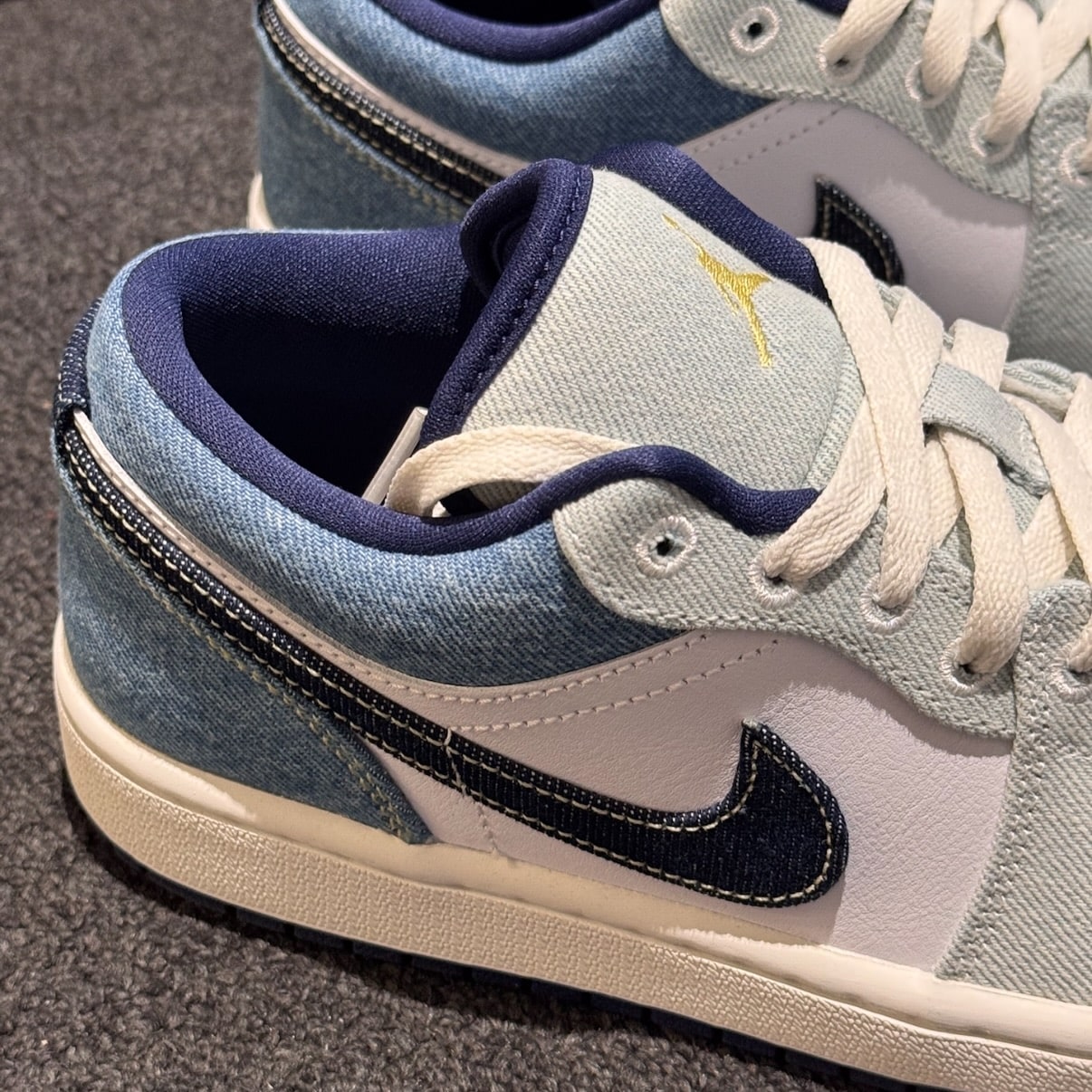 Giày thể thao Nike Air Jordan 1 Low SE Denim Star Blue IH0648-141 13