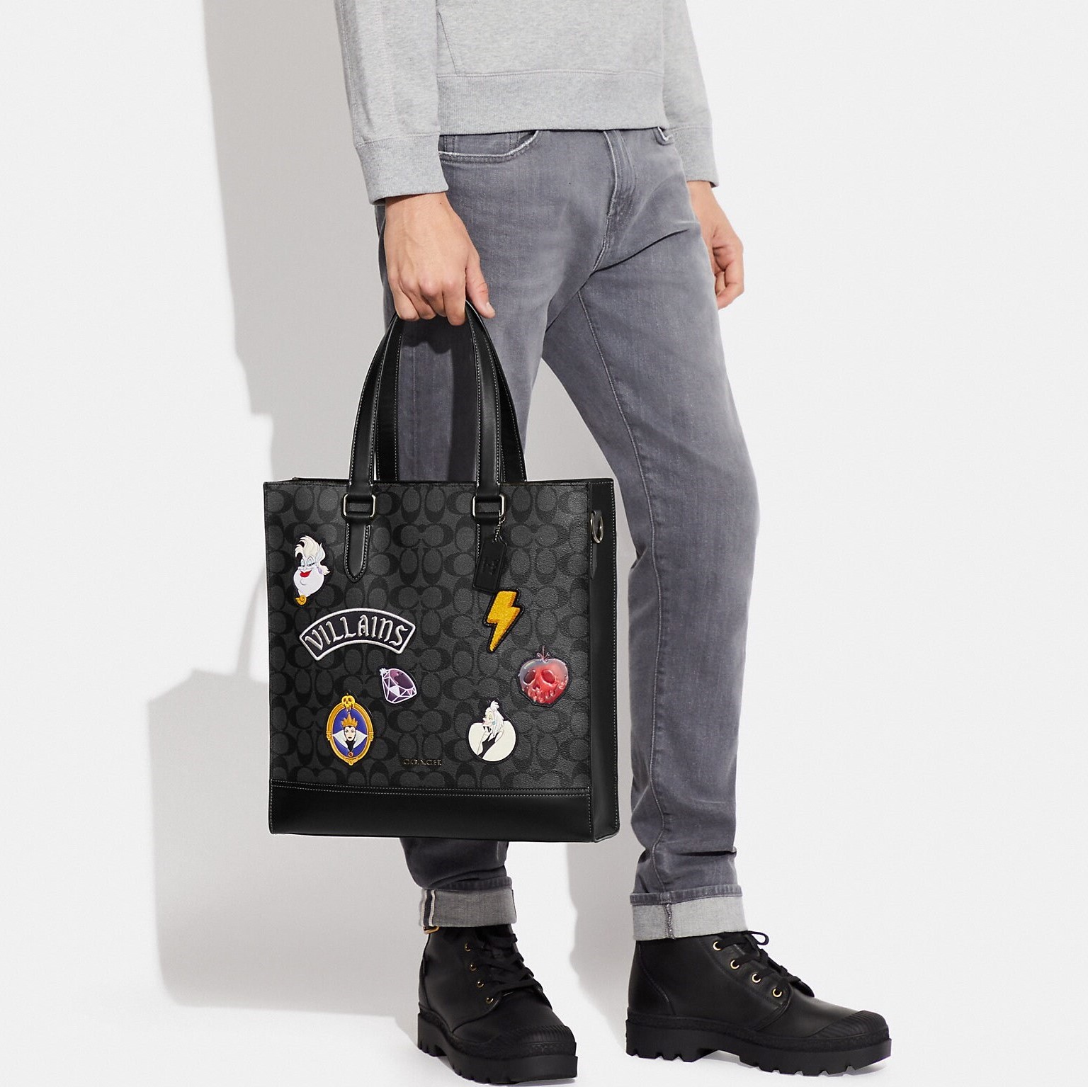 TÚI XÁCH NAM TOTE COACH DISNEY X COACH GRAHAM STRUCTURED TOTE IN SIGNATURE CANVAS WITH PATCHES CC559 6