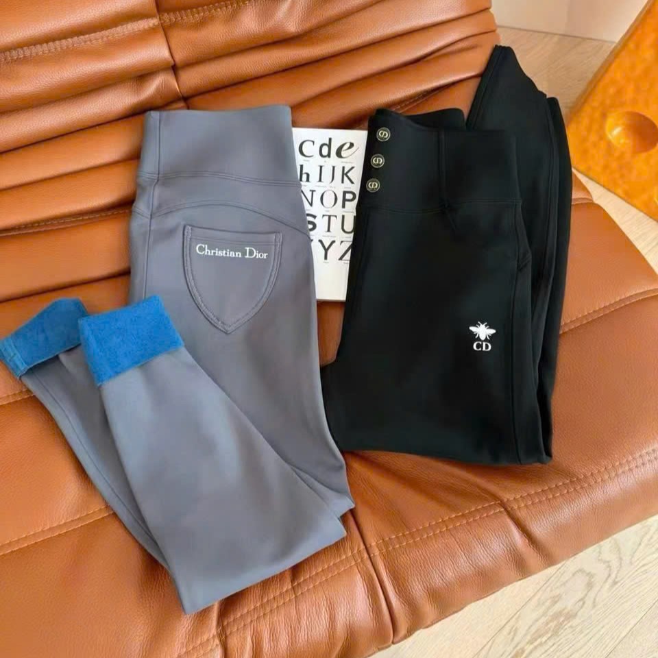 Quần dài legging xám và đen Dior 1