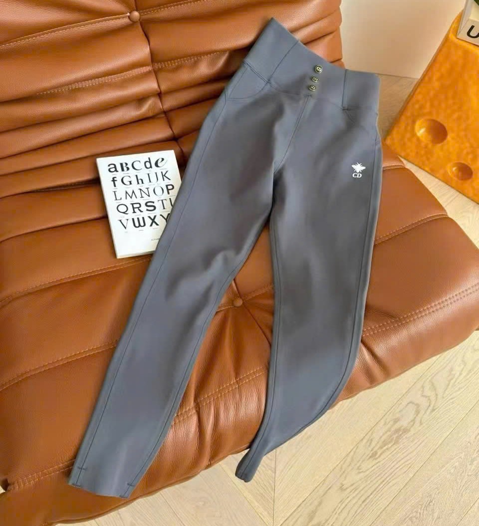 Quần dài legging xám và đen Dior 2