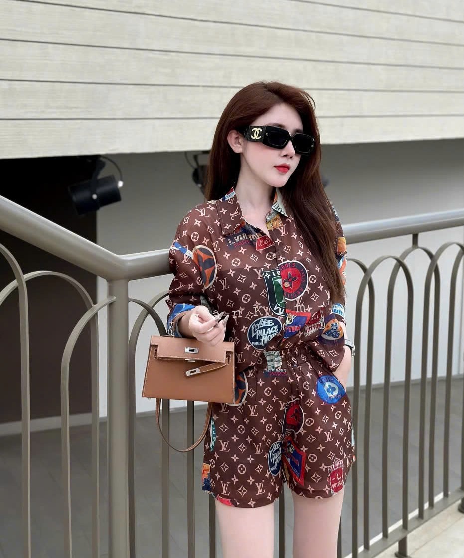 Combo bộ áo sơmi quần ngắn nữ Louis Vuitton 4
