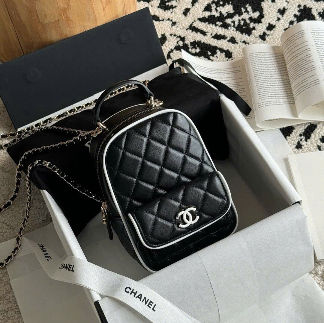 Ba lô Chanel Mini Backpack Lambskin White Black 2