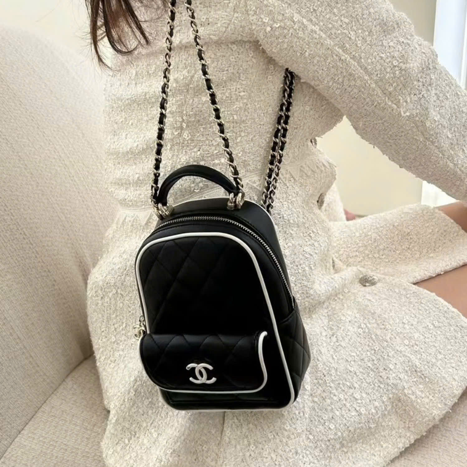 Ba lô Chanel Mini Backpack Lambskin White Black 8