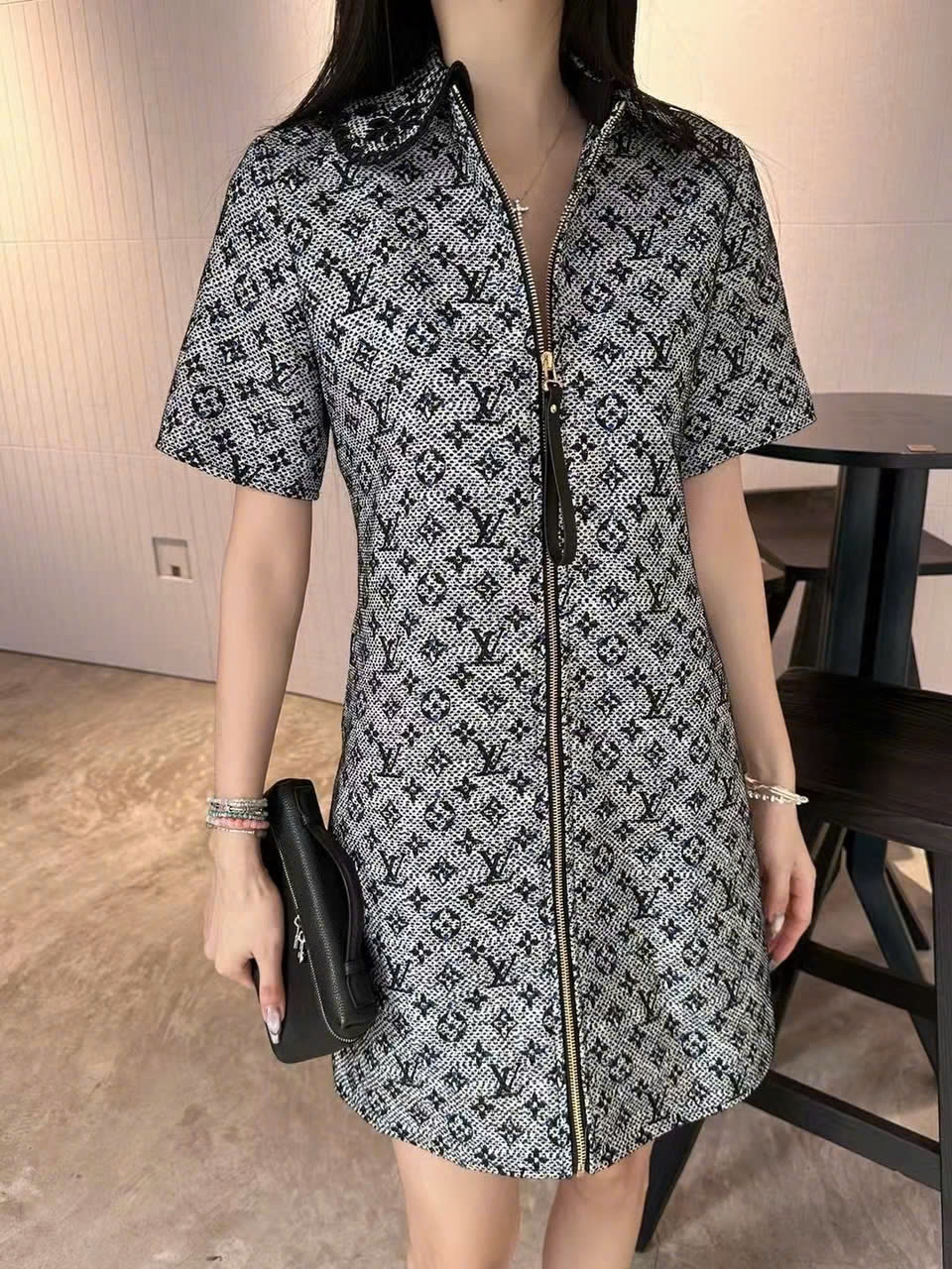 Áo đầm nữ LV dây kéo giữa 3