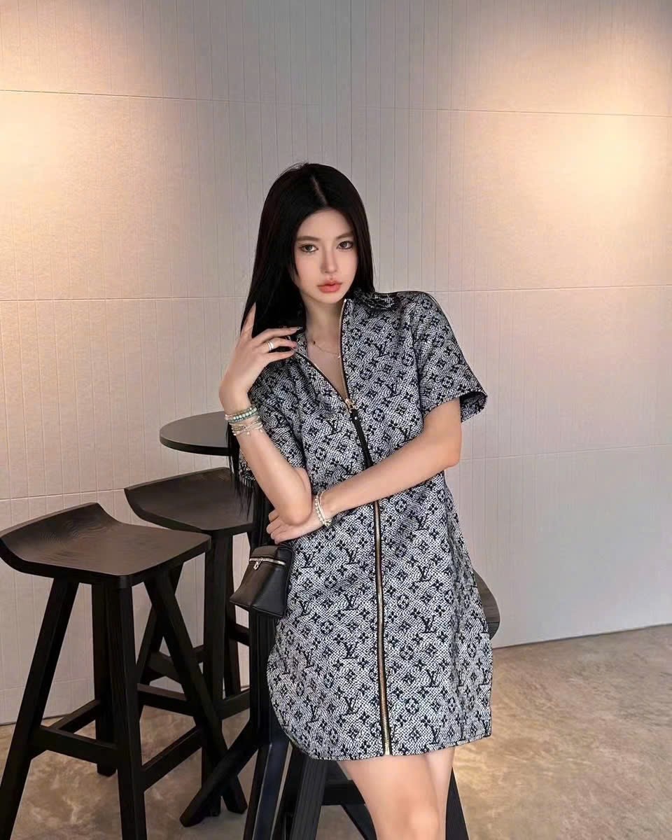 Áo đầm nữ LV dây kéo giữa 5