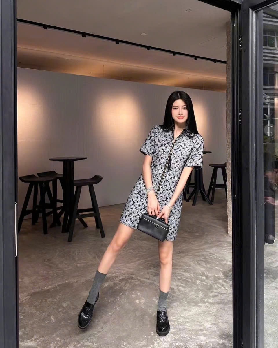 Áo đầm nữ LV dây kéo giữa 6