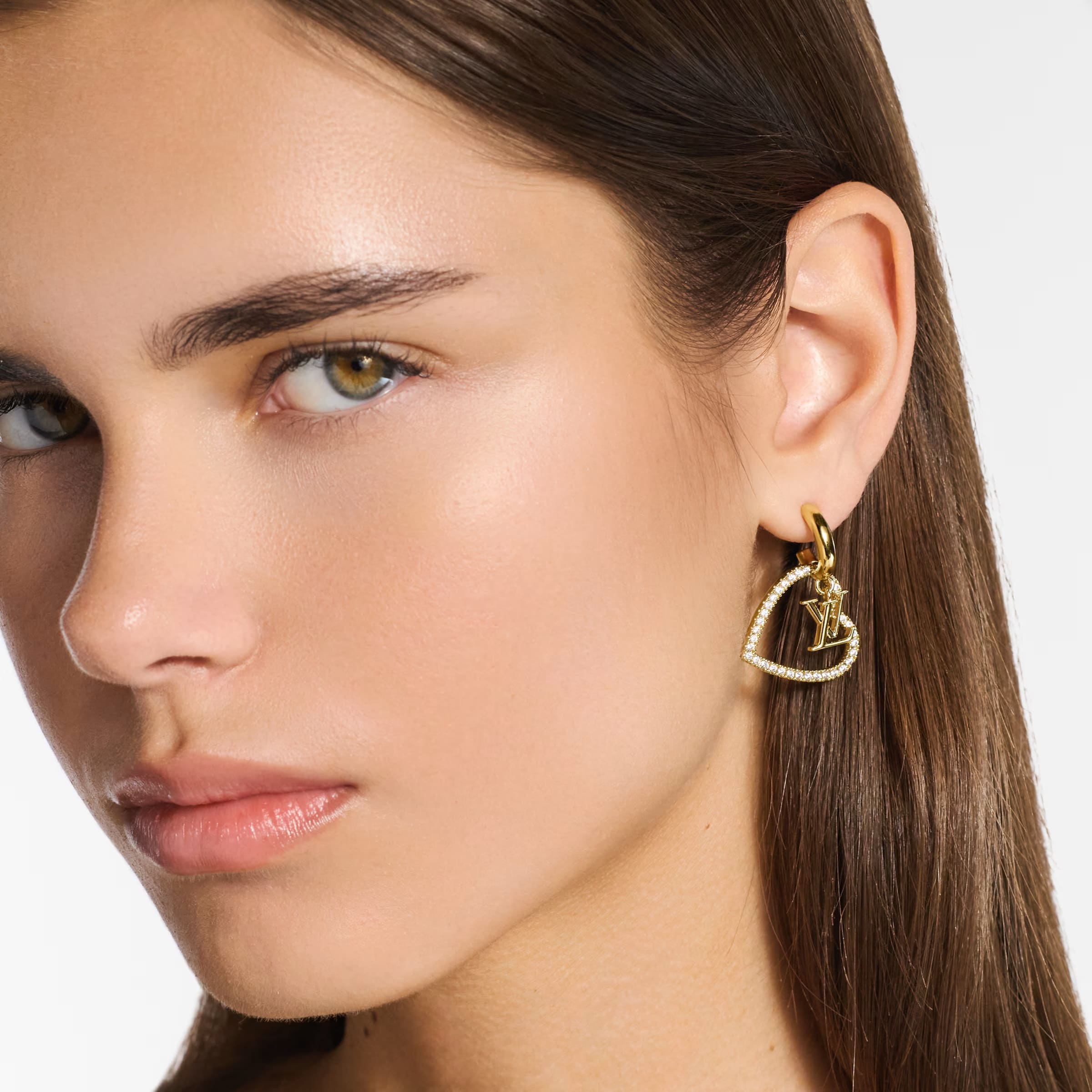 Hoa Tai My LV Heart Gold-toned Metal and Zircons Earrings 8
