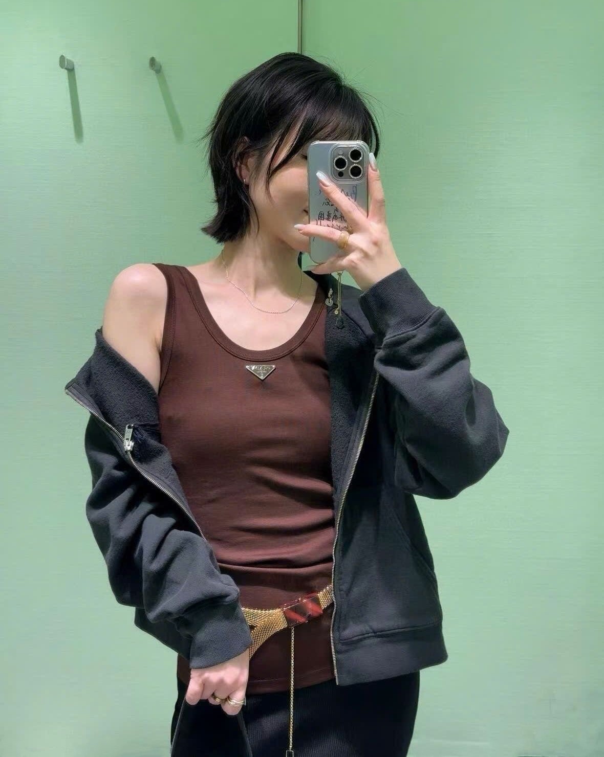 Áo ba lỗ thời trang nữ Prada 5