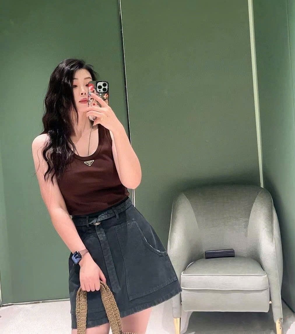 Áo ba lỗ thời trang nữ Prada 8