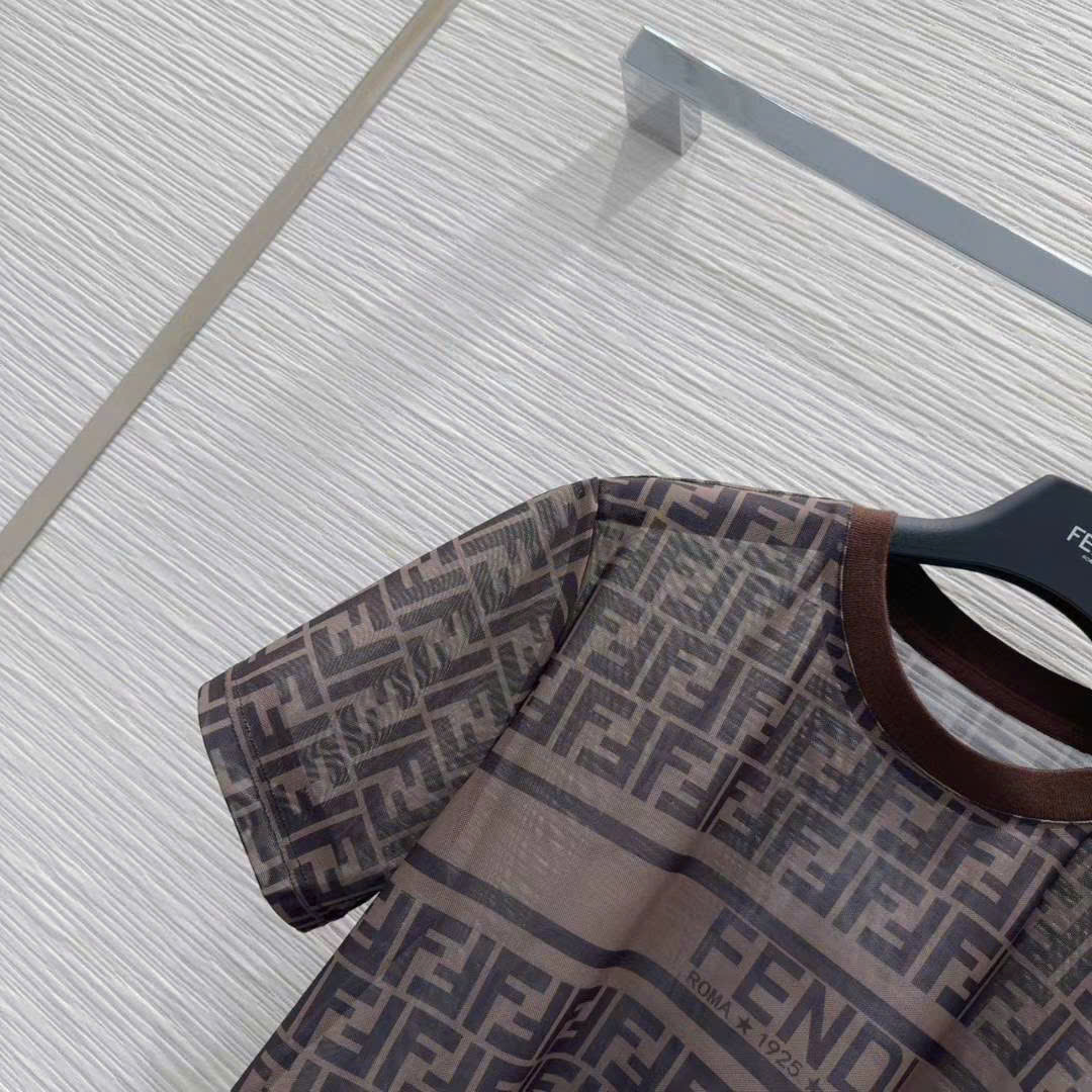 Áo thun nữ màu nâu tay ngắn cổ tròn Fendi 5