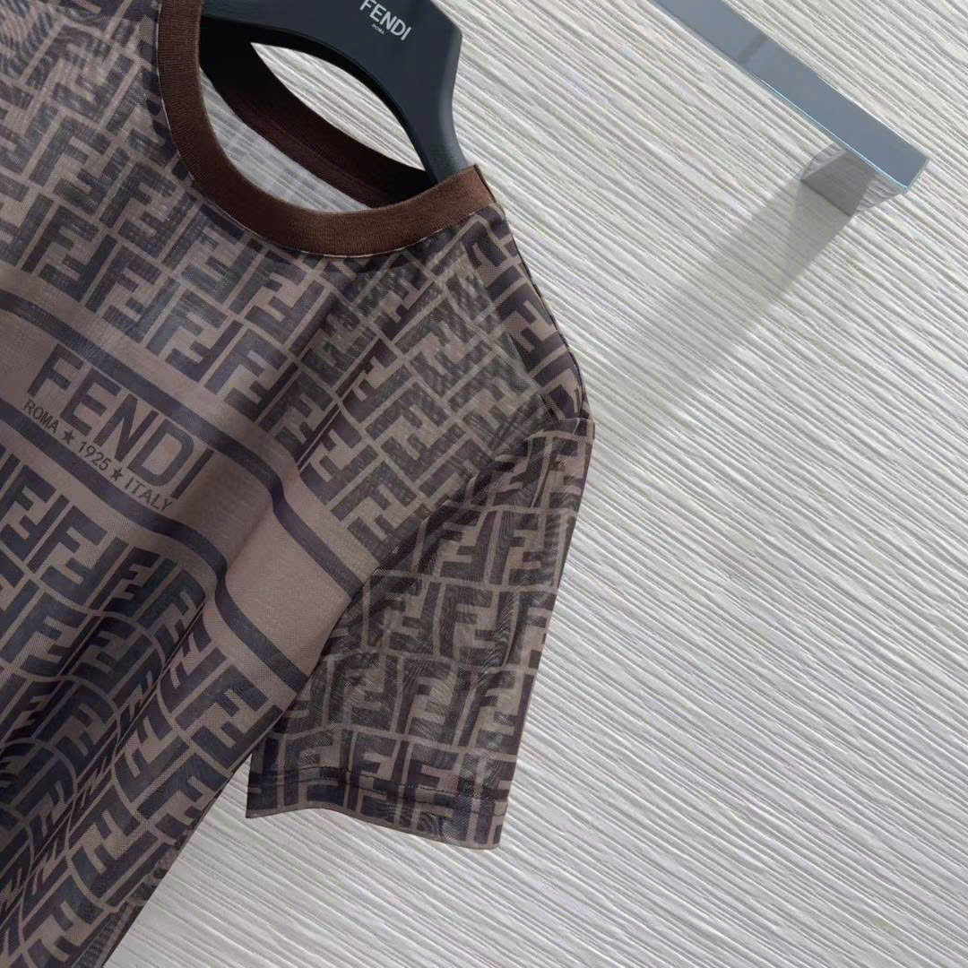 Áo thun nữ màu nâu tay ngắn cổ tròn Fendi 7