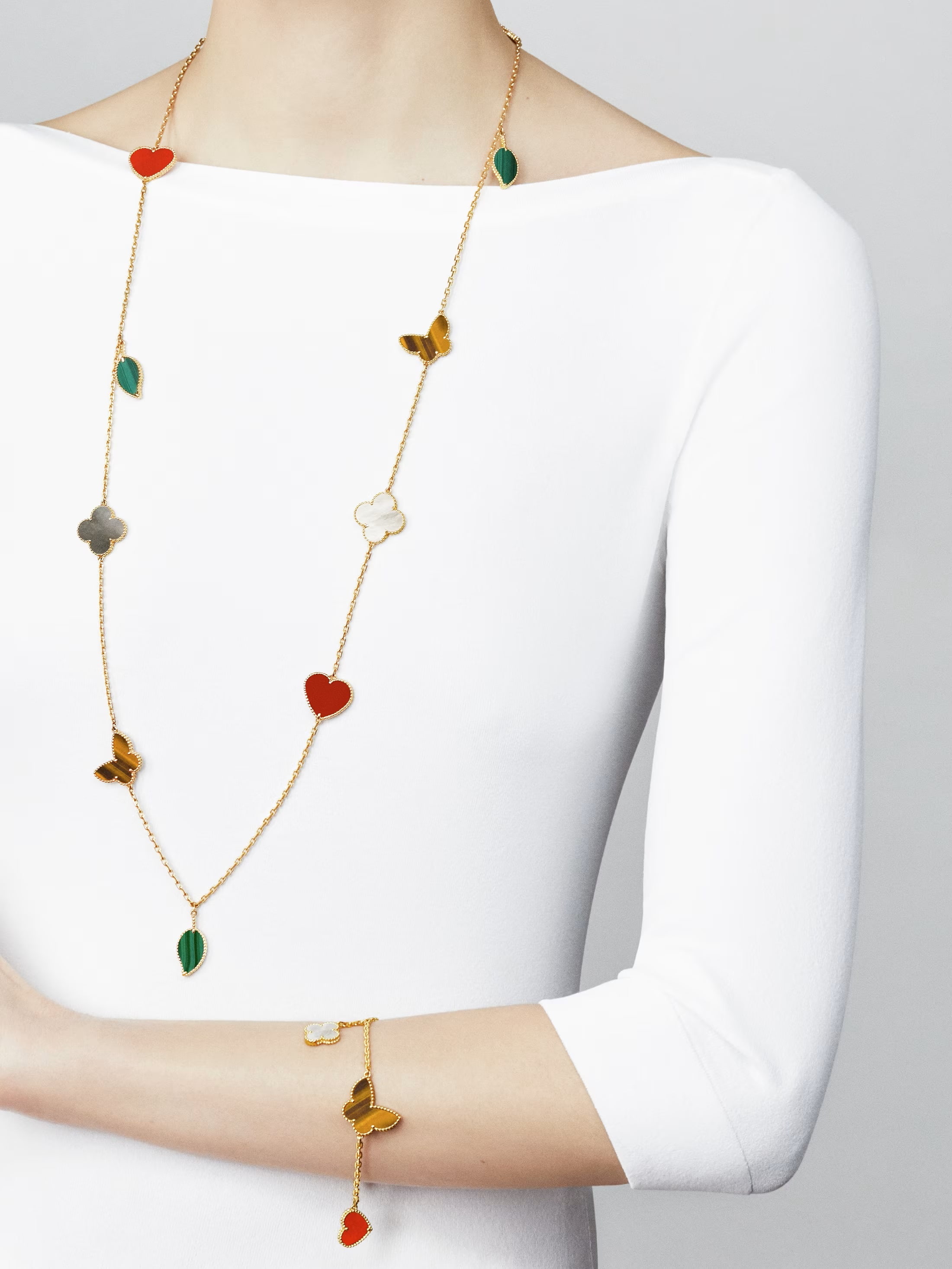 Lắc tay Van Cleef Arpels Lucky Alhambra Bracelet 4 motifs Carnelian Tigers Eye Malachite VCARD79600 3