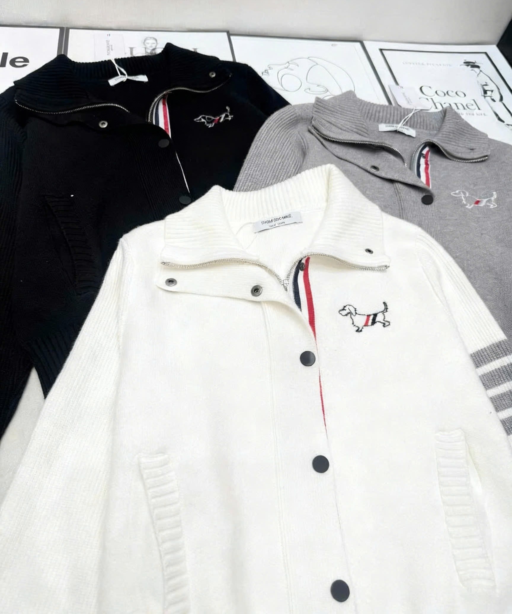Combo áo len váy xếp ly Thom Browne 8