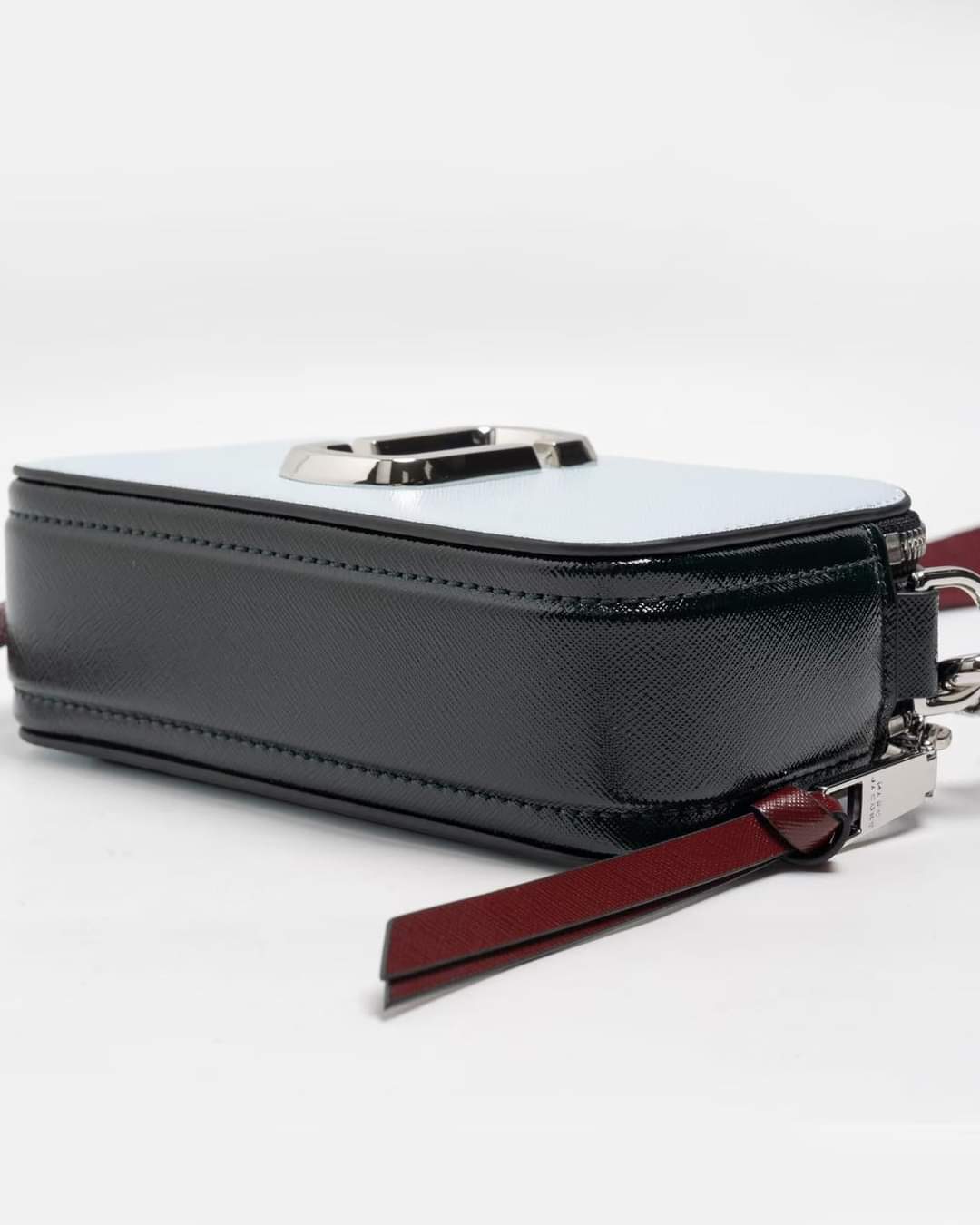 Túi đeo chéo nữ Marc Jacobs màu xanh The Snapshot Crossbody Bag Cloud Blue Multi 2S3HCR500H03 2