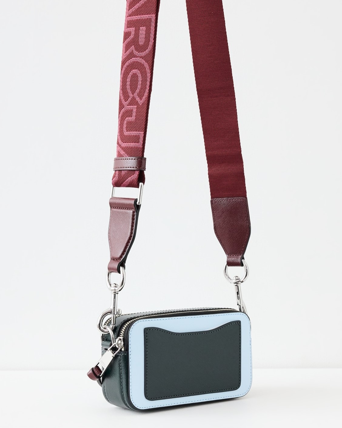 Túi đeo chéo nữ Marc Jacobs màu xanh The Snapshot Crossbody Bag Cloud Blue Multi 2S3HCR500H03 14
