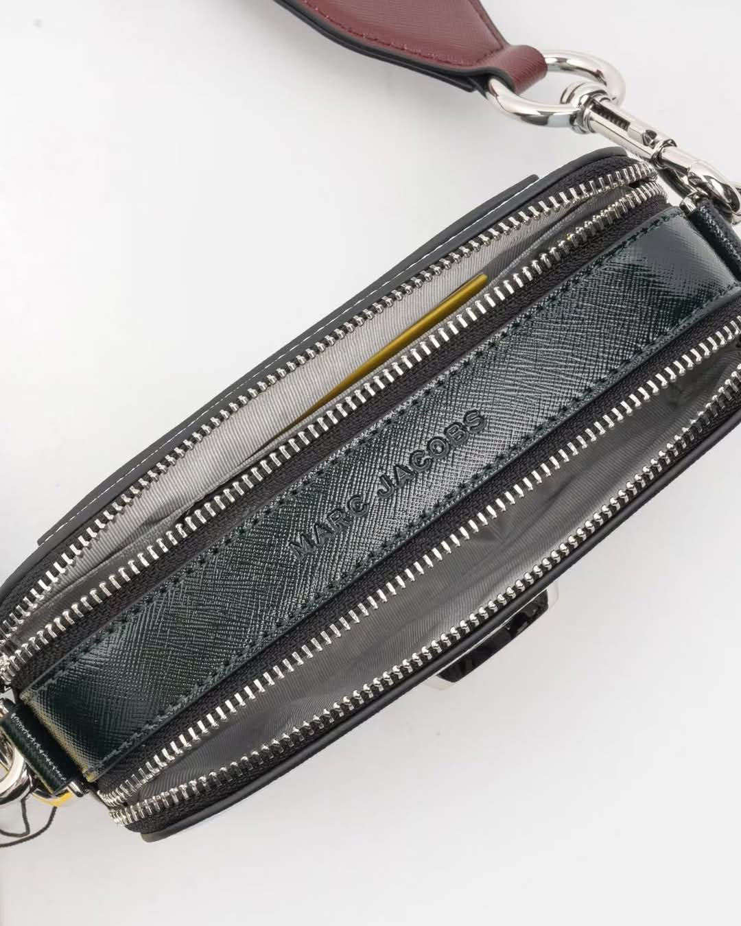 Túi đeo chéo nữ Marc Jacobs màu xanh The Snapshot Crossbody Bag Cloud Blue Multi 2S3HCR500H03 23