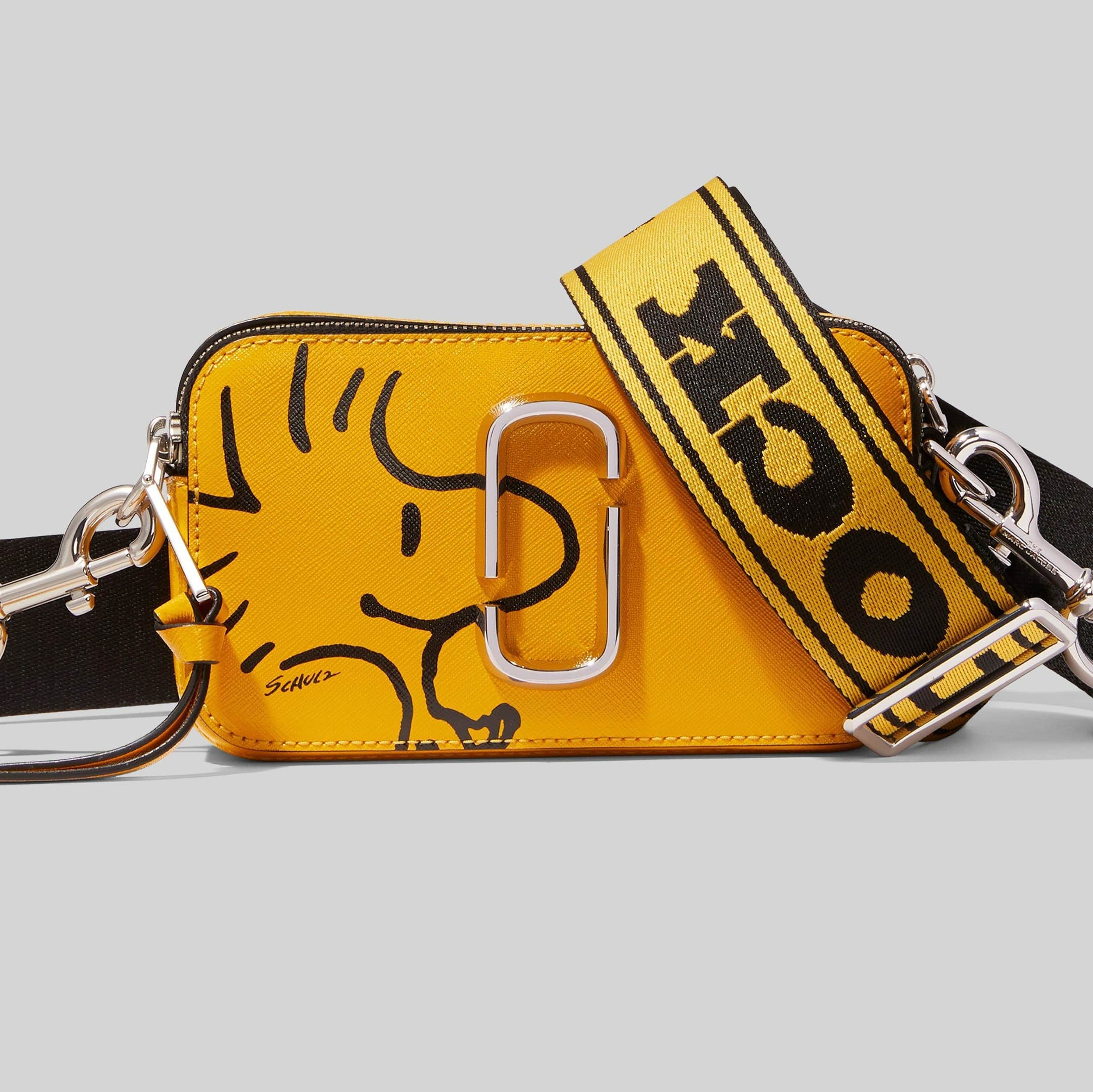 Túi xách nữ The Marc Jacobs x Peanuts Woodstock Snoopy màu vàng chính hãng 2