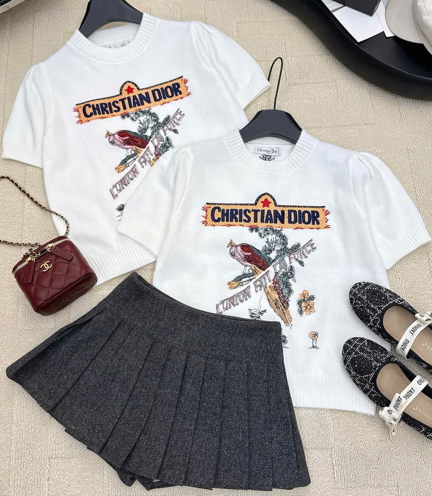 Áo thời trang dệt kim màu trắng Dior thêu họa tiết 8
