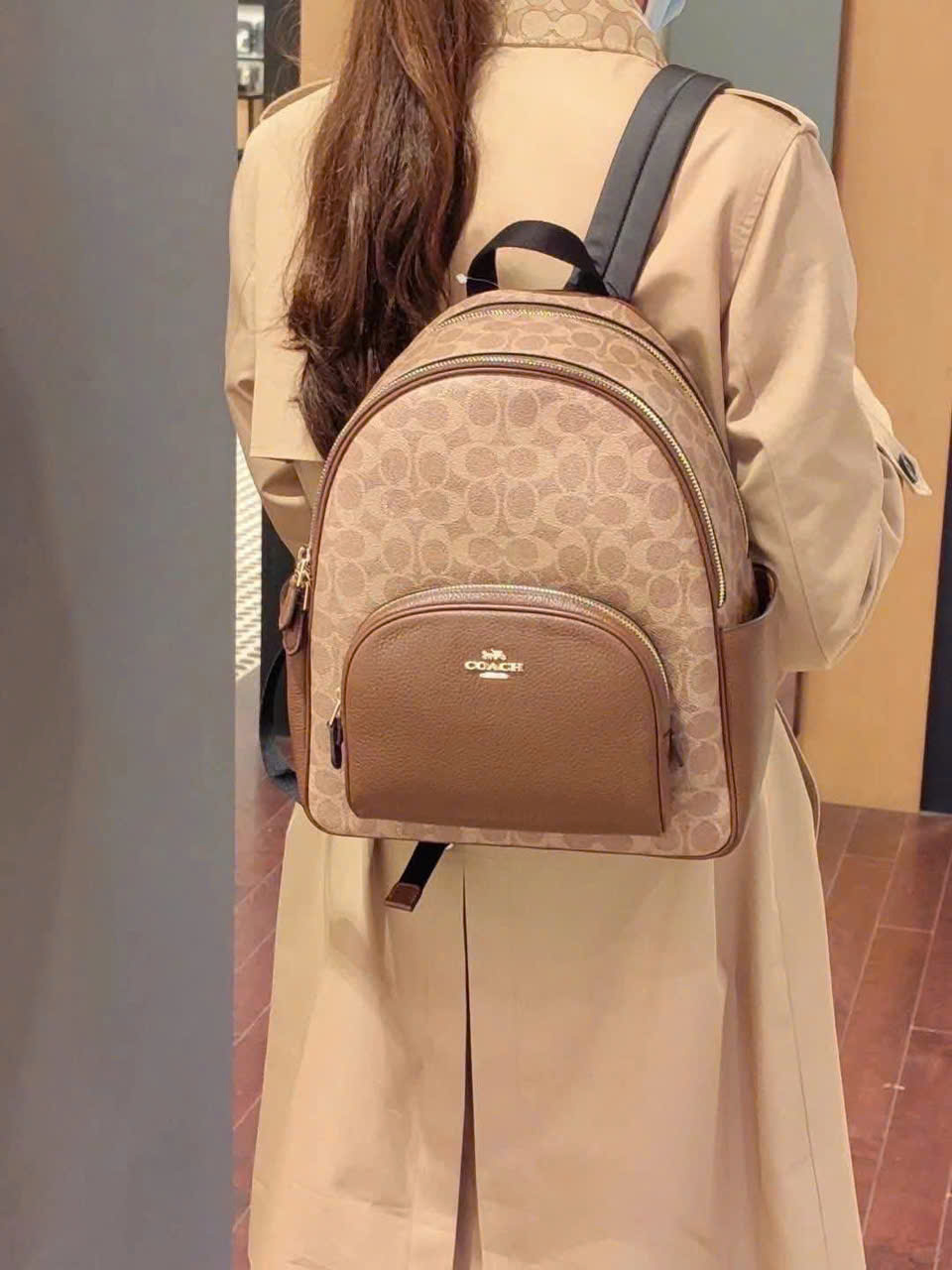 Ba lô Coach Court Backpack In Signature Canvas Tan Brown CZ176 7