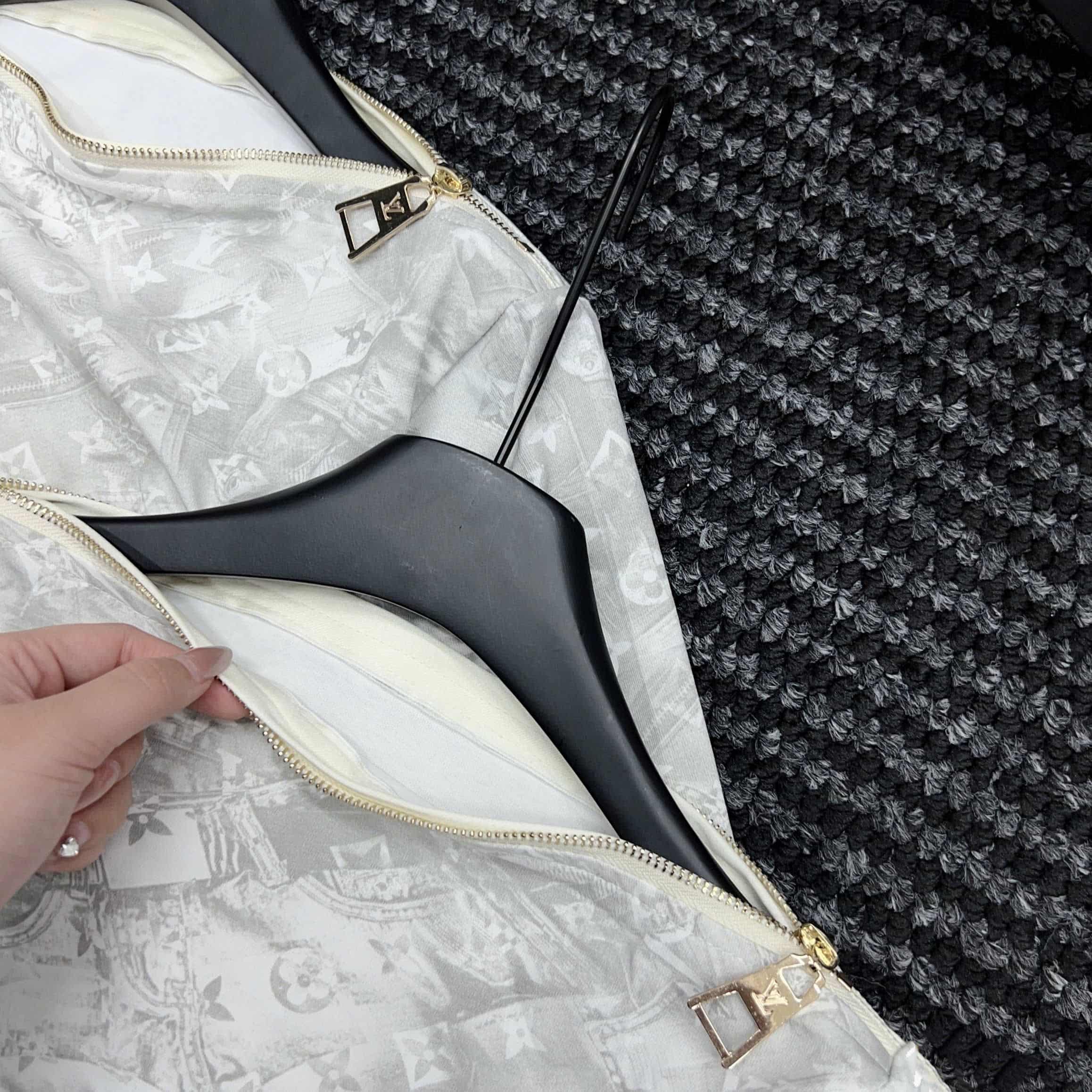 Áo Thun LV cổ khoá 3