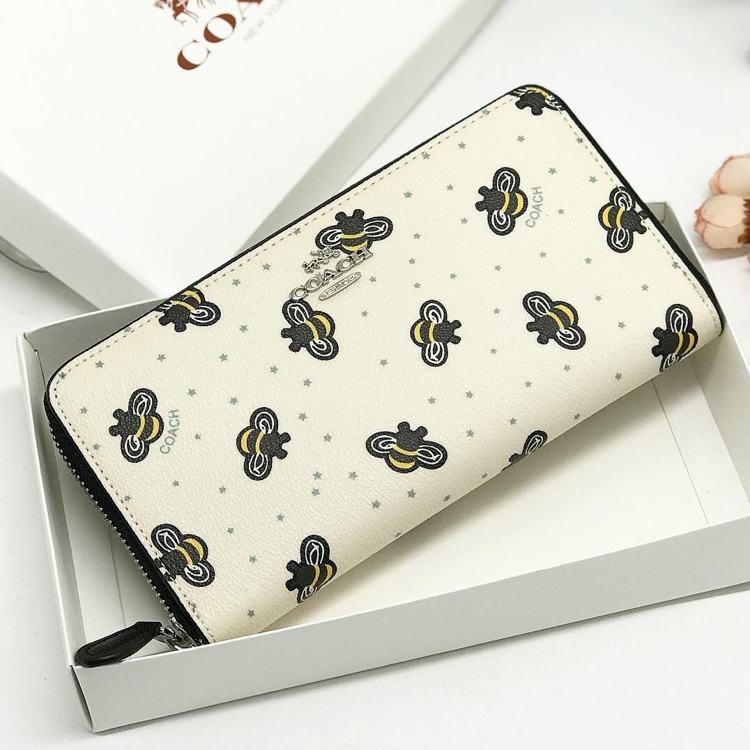 Í NỮ DÀI COACH CON ONG | COACH NEW YORK WALLET 3