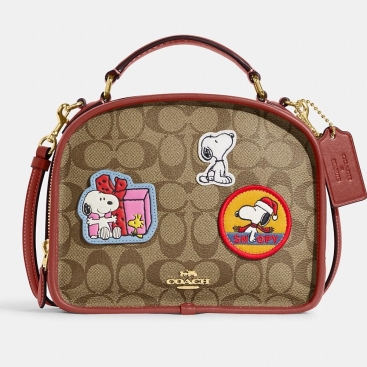 Túi đeo chéo nữ Coach X Peanuts Lunch Pail Snoopy In Signature Canvas With Patches CE847