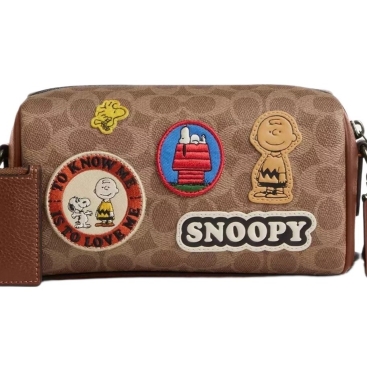 Túi đeo chéo Coach x Peanuts Axel Crossbody Bag Signature Canvas Patch CBS96