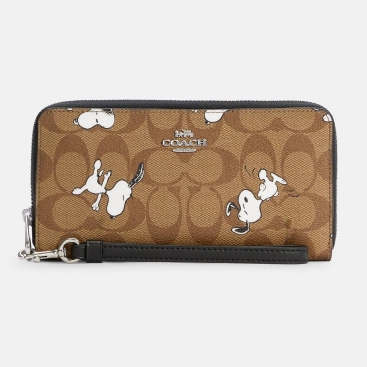 Ví nữ dài Coach X Peanuts Long Zip Around Wallet In Signature Canvas With Snoopy Print