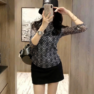 Áo dài tay cổ tròn thời trang Loewe