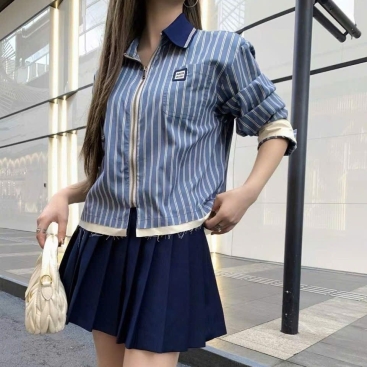 Áo sọc đứng xanh dương phối trắng thời trang Miu Miu