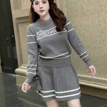 Combo bộ len áo tay dài váy ngắn xòe Dior