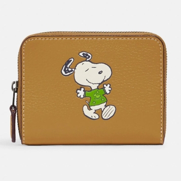 Ví ngắn nữ cầm tay Coach X Peanuts Small Zip Around Wallet With Snoopy Walk Motif